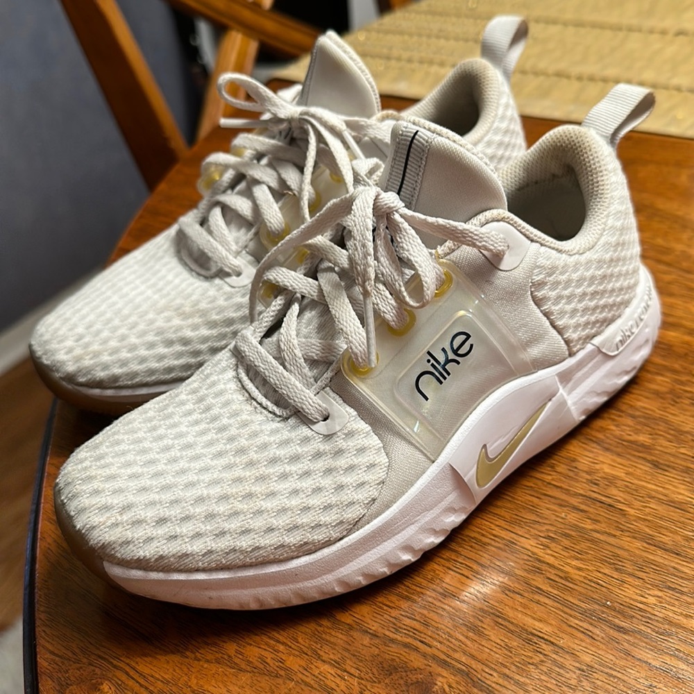 Nike shoes 5.5 women’s running shoes
